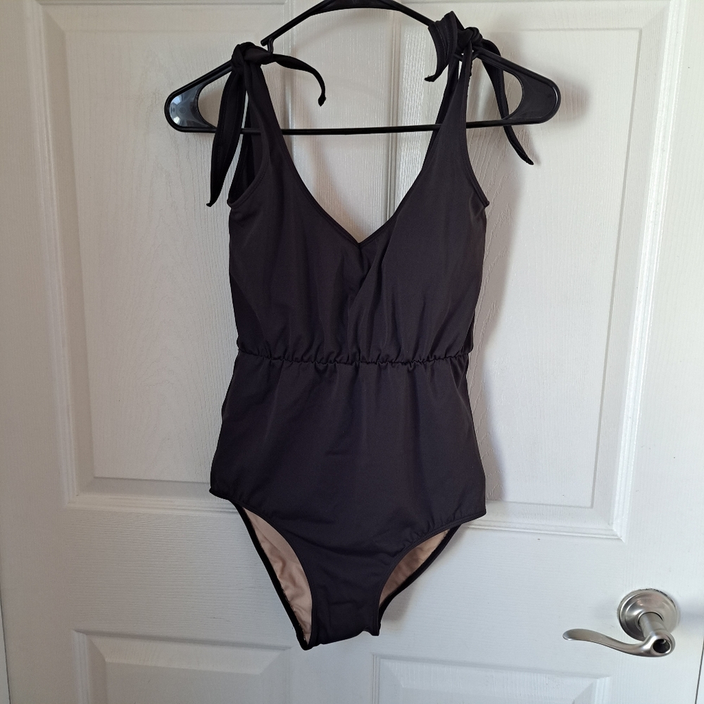NWOT Kortni Jeane one piece swimsuit